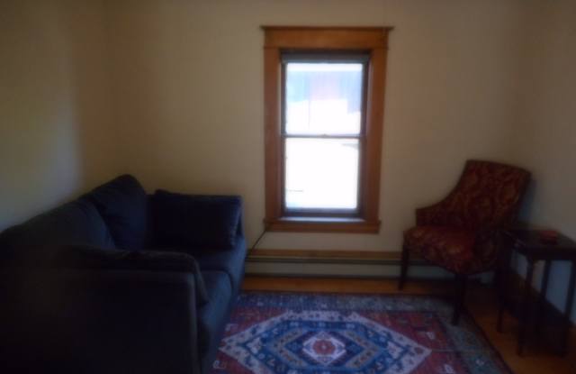 2538 Jefferson St NE # 2 Gallery 3