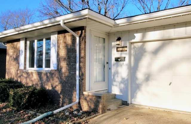2437 Delaware Drive photos photos