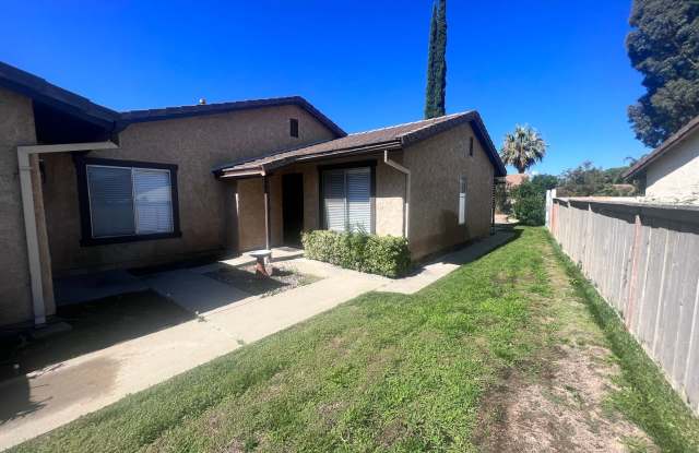 COMING SOON! Single Story 2 Bedroom Home for Rent in Valencia Gallery 3