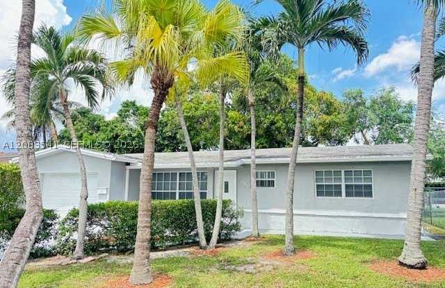 6241 SW 8 Ct Gallery 1