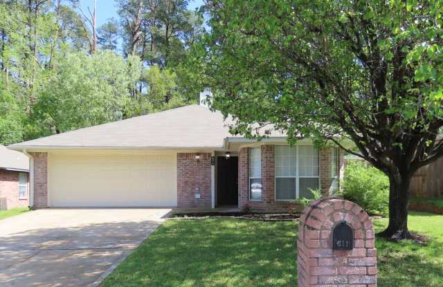 Charming 3 Bedroom, 2 Bath House in Flint-Whitehouse Schools photos photos