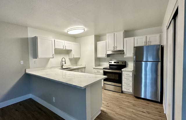 Shoreline Apartments Gallery 3