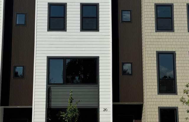 210 E PICCADILLY Street photos photos