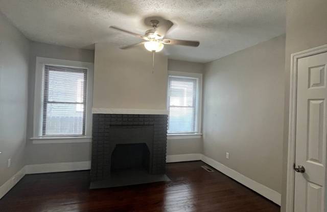 Don't Miss Out! $0 Deposit + First Month FREE! 3 Bed/ 1.5 Bath All Brick Home Historic District! Gallery 4