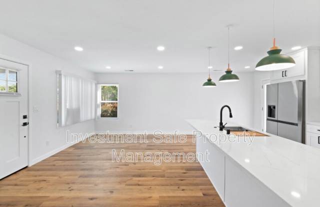 4026 Charles Street photos photos
