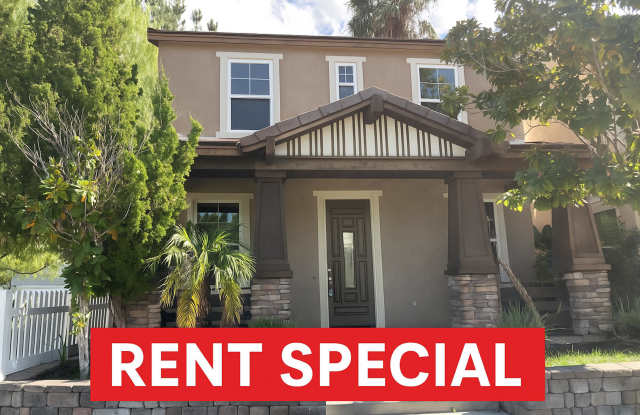 Wonderful Harveston, 2-story home on a corner lot - 28958 Newport Road, Temecula, CA 92591