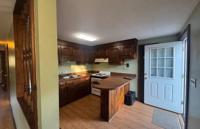 Cozy 2BR / 1BA Home with Spacious Layout photos photos