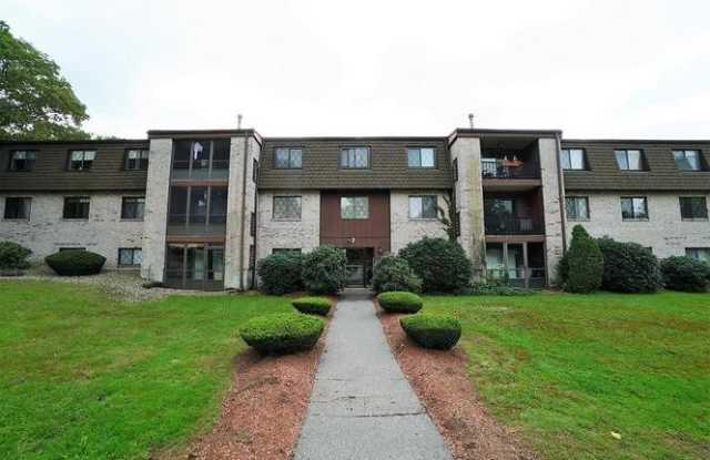 Spacious Condo with Parking, Heat/Hot Water Included and Swimming Pool photos photos