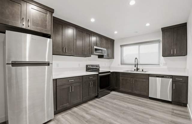 900 W College Street apartments Gallery 2