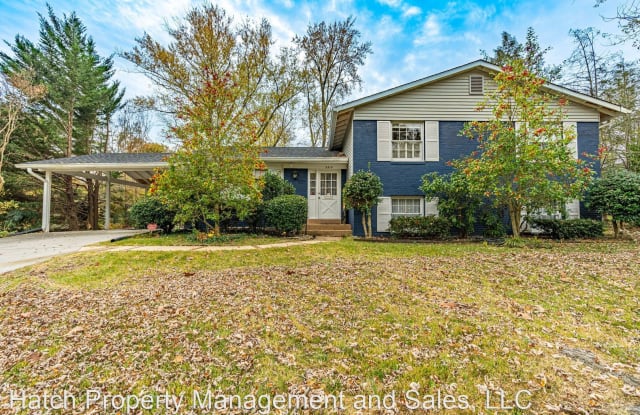 2215 Collingwood Road. - 2215 Collingwood Road, Hybla Valley, VA 22306