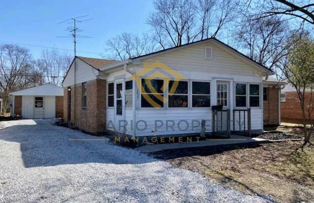 Close to UIndy, Carson Heights, 4 Bedroom/2 Bathroom Ranch Home with Workshop Available NOW! photos photos