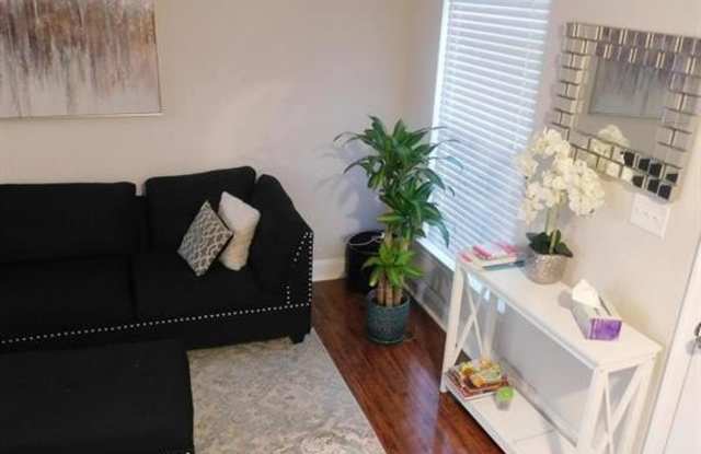 567 LANCASTER Place Gallery 2