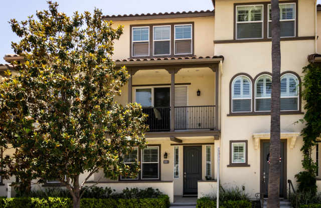 800 E Promenade Gallery 2
