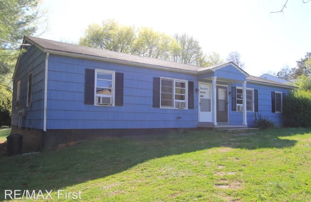 325 S. Magnolia St. - 325 South Magnolia Street, Maryville, TN 37803