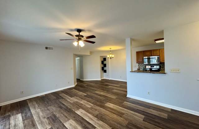 2226 Clearwater Dr Apt H Gallery 3