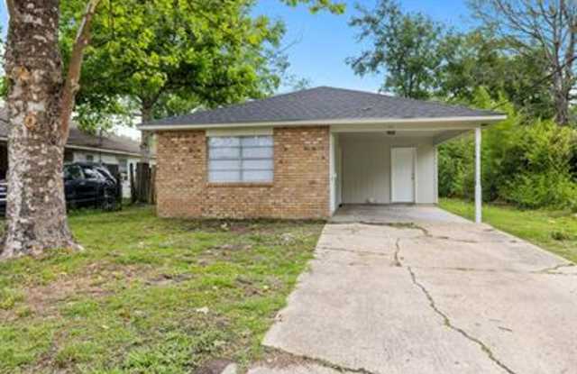 Picture Perfect Family - 811 South Olive Street, Hammond, LA 70403