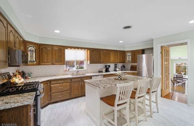 17 Lathrop Ave photos photos