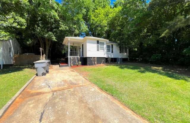 3141 Columbus Circle - 3141 Columbus Circle, Charlotte, NC 28208