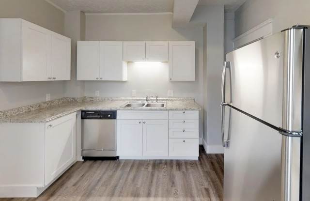 684 Carpenter Street - 684 Gallery 2