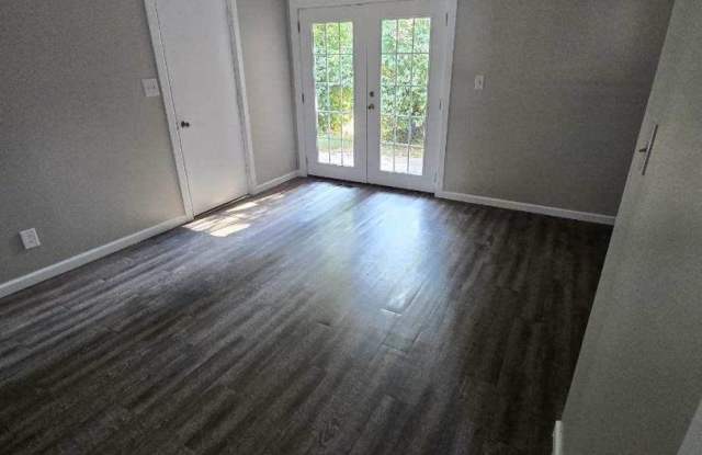 Fresh paint with gray color scheme. Gallery 4
