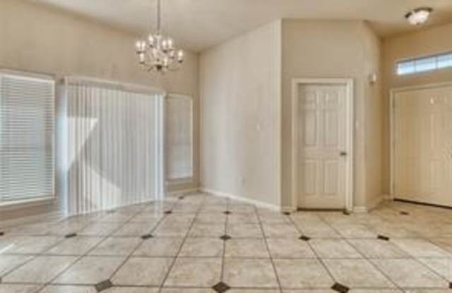 998 Oak Falls Drive Gallery 2