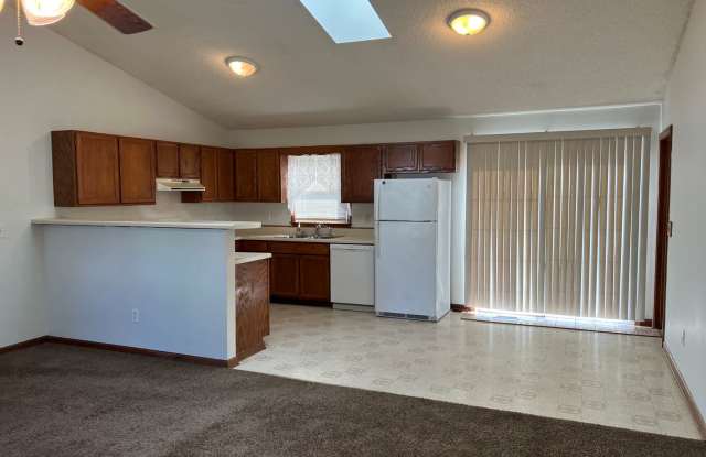 120 North Banks Drive Gallery 4