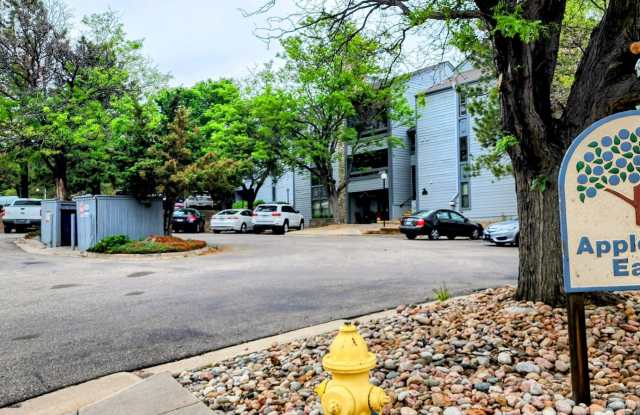 Spacious 2Bd 1.5 Ba Townhome with Loft photos photos