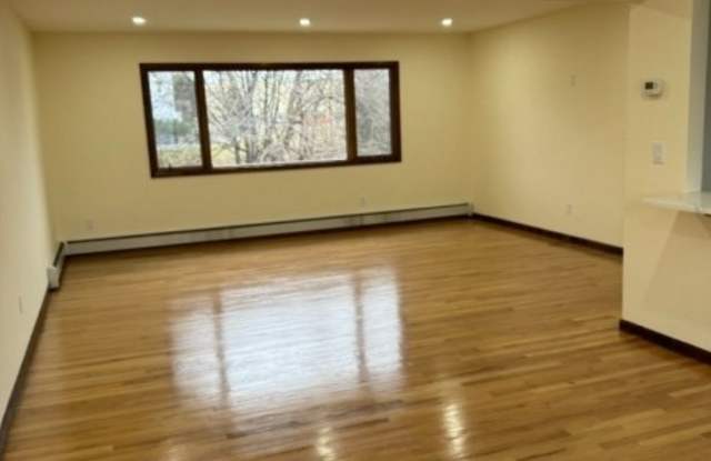 97 Sipp Ave - 97 Sipp Avenue, Clifton, NJ 07013