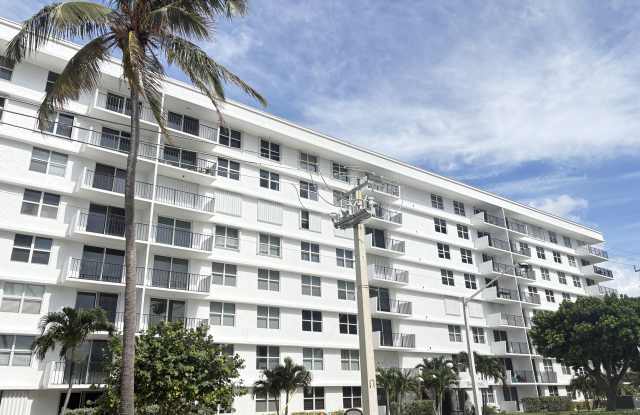1009 N Ocean Boulevard - 1009 North Ocean Boulevard, Pompano Beach, FL 33062 1009 N Ocean Boulevard - 1009 North Ocean Boulevard, Pompano Beach, FL 33062