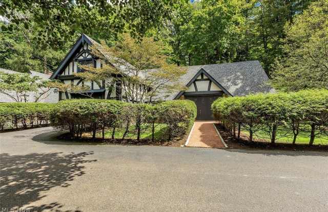 7020 S Woodland Road photos photos