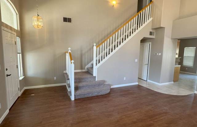 Great 4/2.5 In Rocklin!! Cul-De-Sac!!! Gallery 4