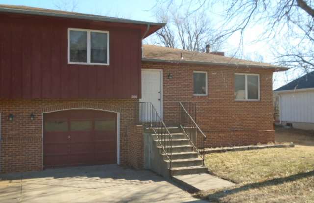 706 Ridgewood Dr., Manhattan KS - 706 Ridgewood Drive, Manhattan, KS 66502