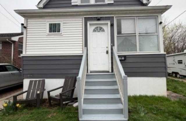 109 W 11Th St photos photos