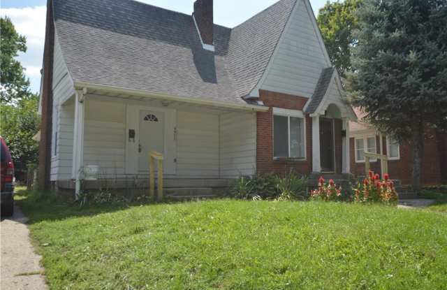 4917 Young Avenue Gallery 4