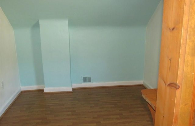 7732 Castleton Place Gallery 4