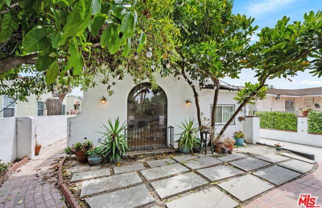 2736 S Cloverdale Ave photos photos