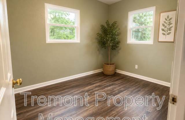 4607 Highland Avenue B Gallery 4