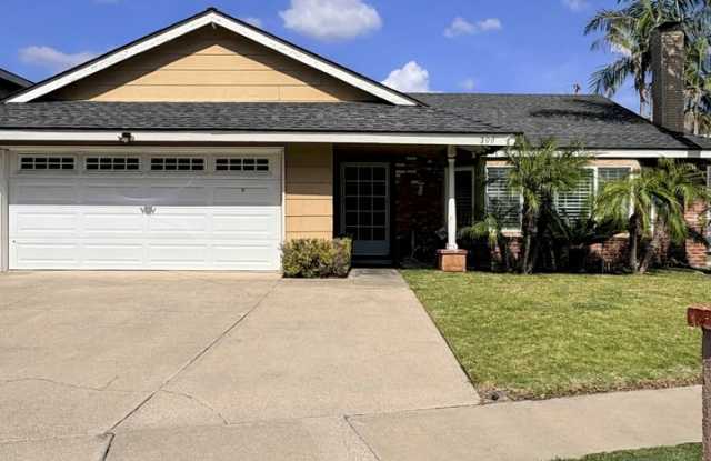 Beautiful single story home in Anaheim Hills. MUST SEE photos photos