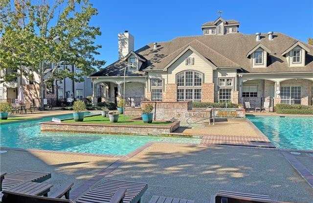 350 EMERALD FOREST Boulevard photos photos