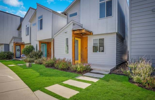 330 Clay unit: 15 photos photos