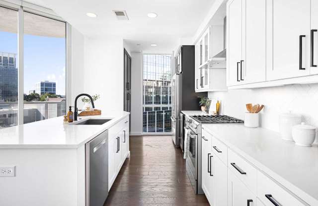 The Huntley Luxury Apartments Gallery 4