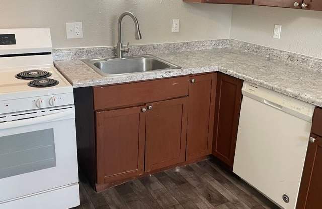 Maplewood Apartments Gallery 3