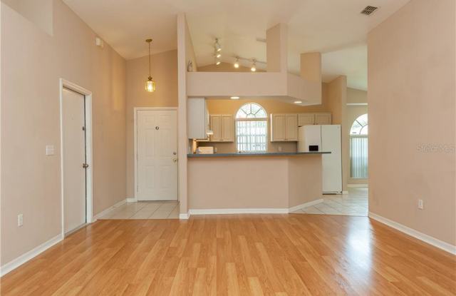 2705 SUNDANCE PLACE Gallery 2