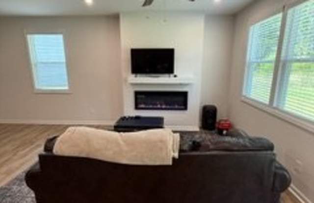 583 Swamp Grass Drive Gallery 2