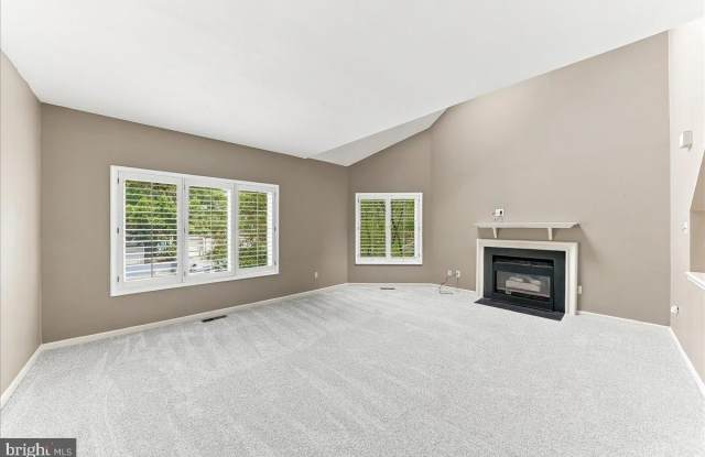 400 WOODED Way Gallery 3