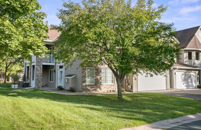 Available NOW, 3bd, 2ba End Unit Town Home in Great Neighborhood photos photos