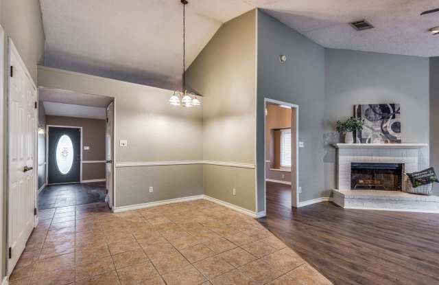 4409 Seville Lane Gallery 3