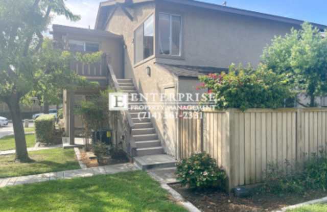 32 Echo Run - 32 Echo Run, Irvine, CA 92614