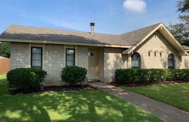 4905 AVERY Circle - 4905 Avery Circle, The Colony, TX 75056