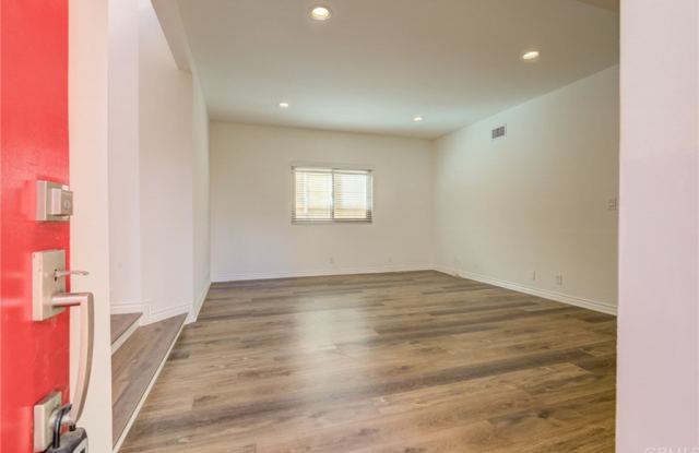 203 38th Street Gallery 4